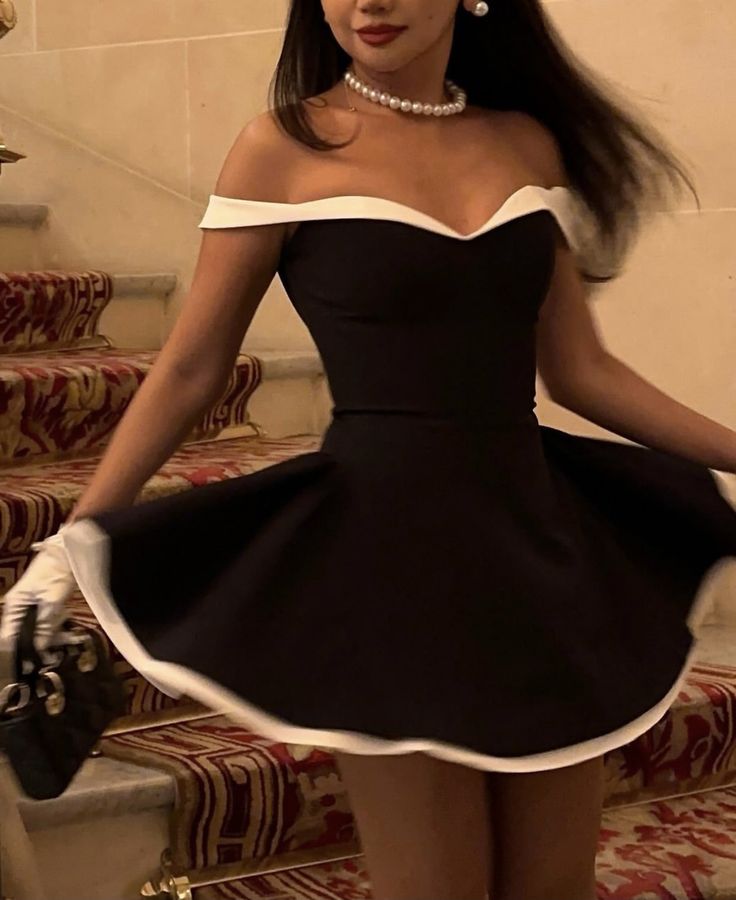 Pretty A line Off The Shoulder Black Formal Homecoming Dresses Short 21st Birthday Outfits Graduation Dress Mini Cocktail Dresses DH2355