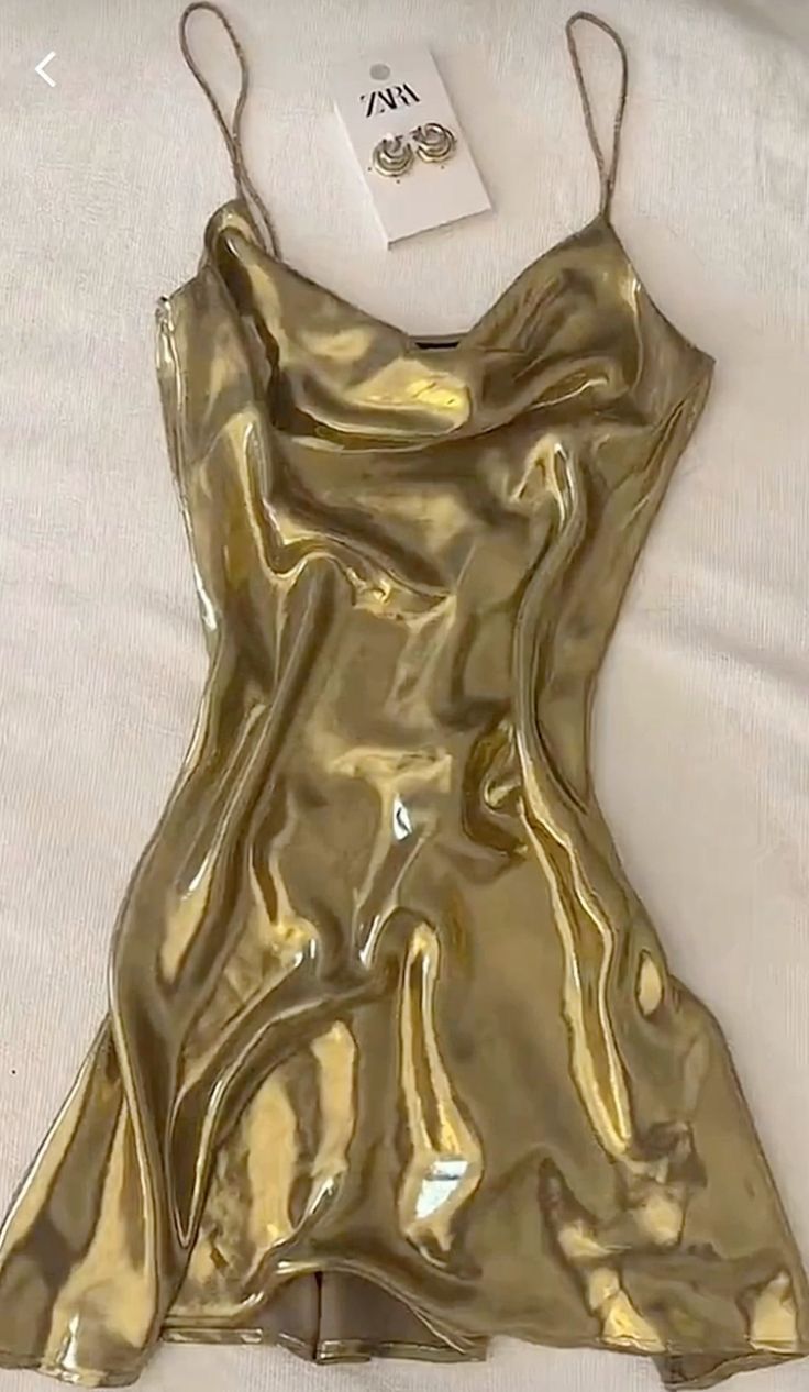 Pretty A line Spaghetti Straps Gold Satin Formal Homecoming Dresses 21st Birthday Outfits Graduation Dress Short Mini Cocktail Dresses DH2385