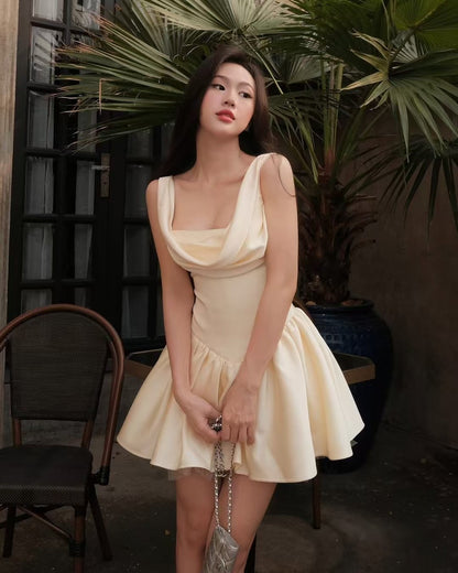 Pretty A line Square Neck Champagne Satin Formal Homecoming Dresses Short 16th Birthday Outfits Graduation Dress Mini Cocktail Dresses DH2466