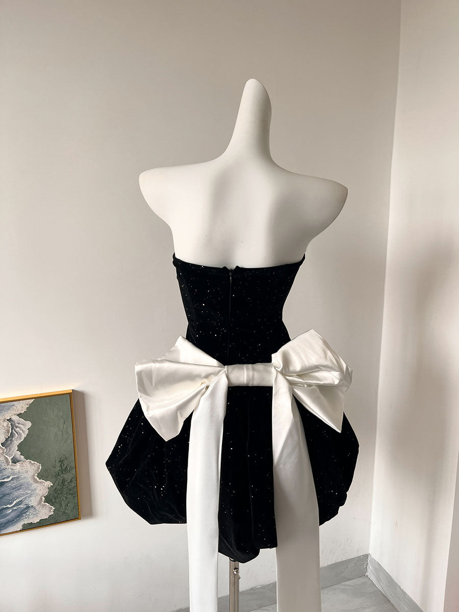 Pretty Ball Gown Sweetheart Black Velvet Formal Homecoming Dresses 21st Birthday Outfits Graduation Dress Short Mini Cocktail Dresses DH2477