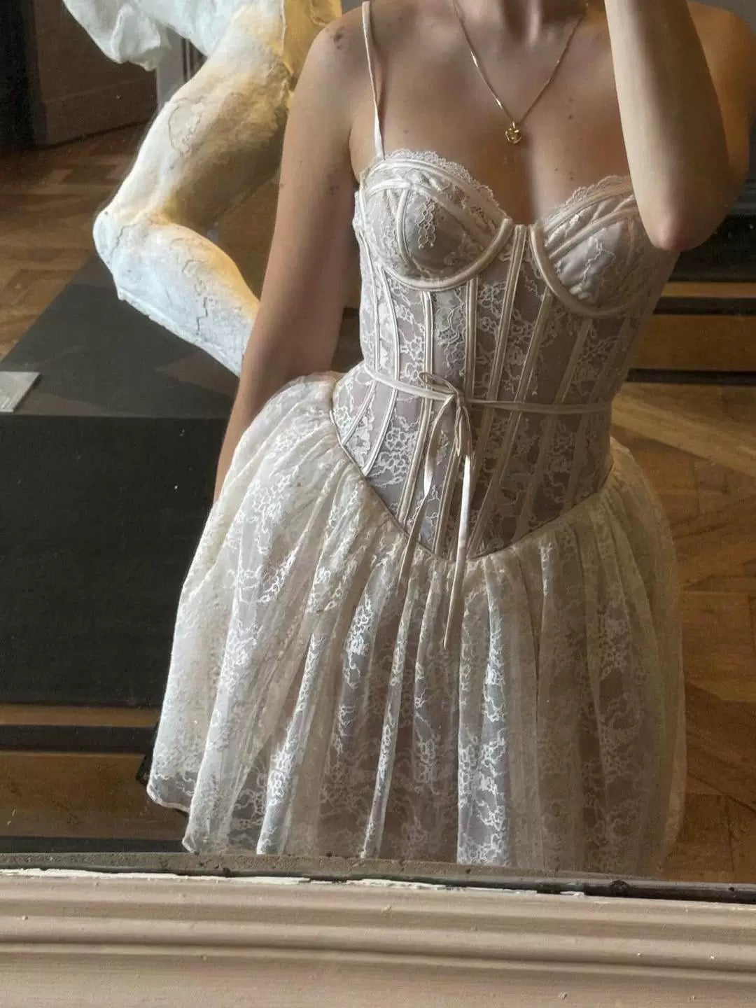 Pretty A line Spaghetti Straps White Lace Formal Homecoming Dresses Short 16th Birthday Outfits Graduation Dress Mini Cocktail Dresses DH2479