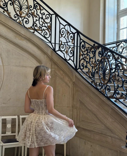 Pretty A line Spaghetti Straps White Lace Formal Homecoming Dresses Short 16th Birthday Outfits Graduation Dress Mini Cocktail Dresses DH2479