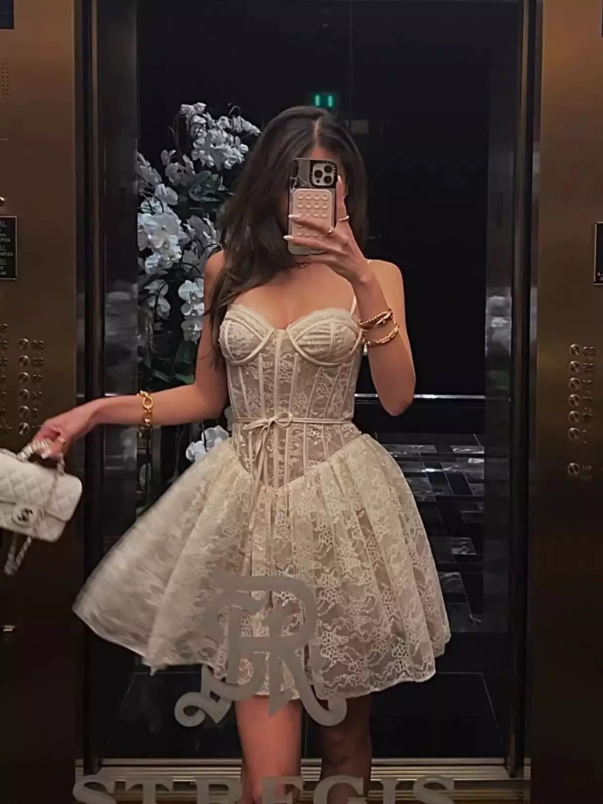 Pretty A line Spaghetti Straps White Lace Formal Homecoming Dresses Short 16th Birthday Outfits Graduation Dress Mini Cocktail Dresses DH2479