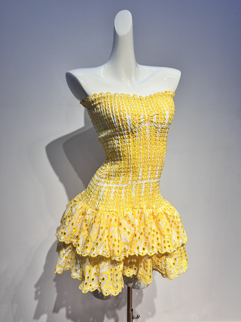 Modest Sheath Strapless Tight Yellow Lace Formal Homecoming Dresses 18th Birthday Outfits Graduation Dress Short Mini Hoco Dresses DH2523