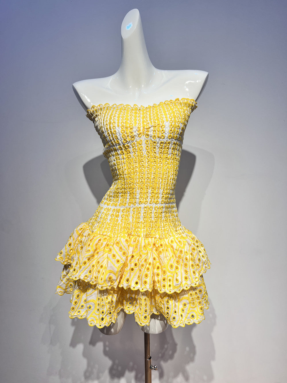 Modest Sheath Strapless Tight Yellow Lace Formal Homecoming Dresses 18th Birthday Outfits Graduation Dress Short Mini Hoco Dresses DH2523