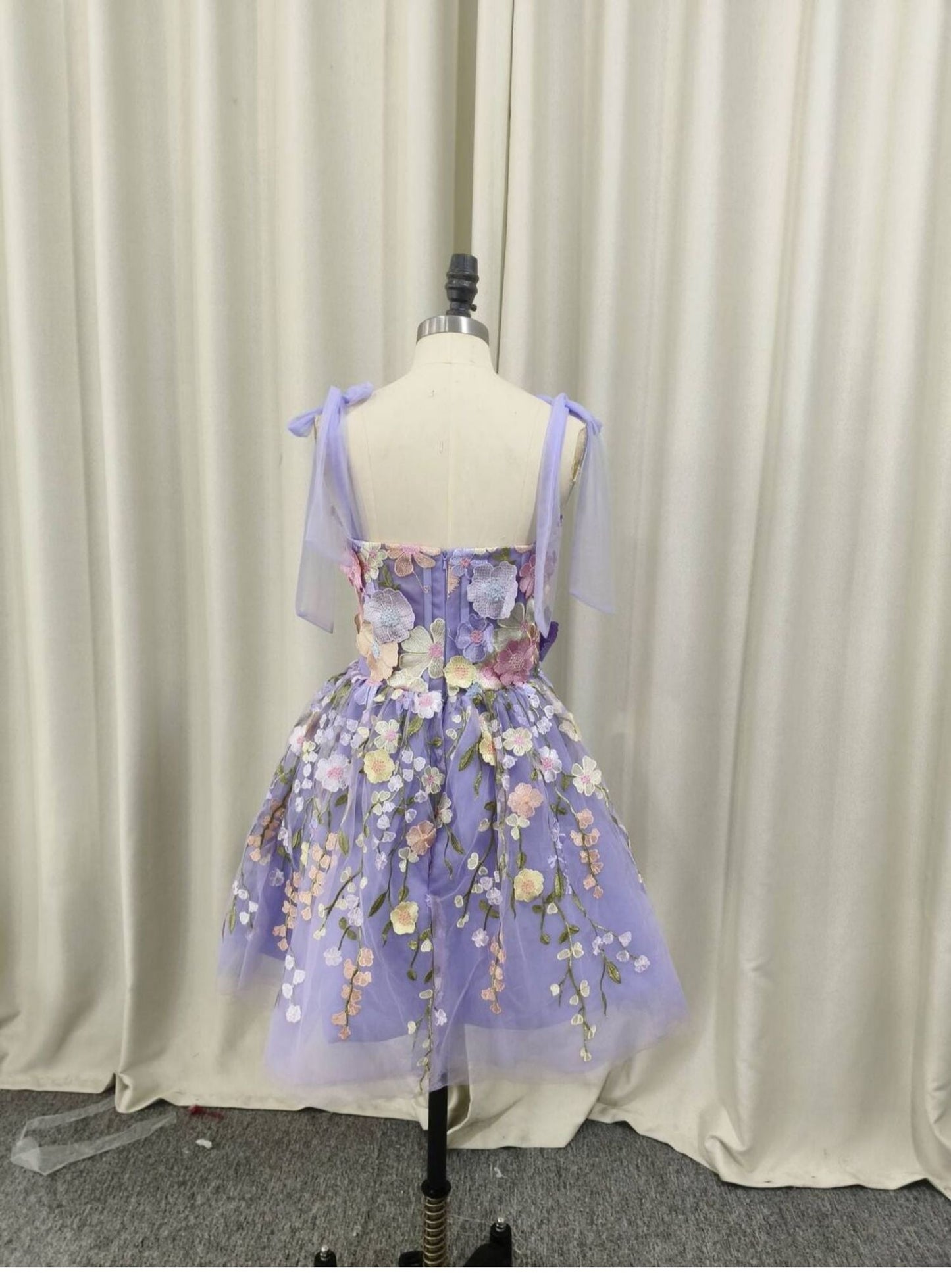 Cute A Line Spaghetti Straps Lilac Tulle Lace Formal Homecoming Dresses 18th Birthday Outfits Graduation Dress Short Mini Hoco Dresses DH2538