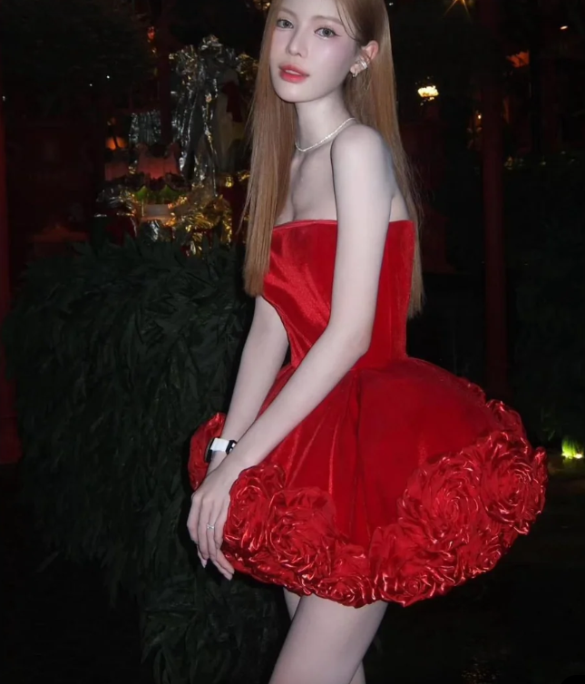 Sexy Ball Gown Strapless Red Satin Formal Homecoming Dresses 18th Birthday Outfits Graduation Dress Short Mini Hoco Dresses DH2544