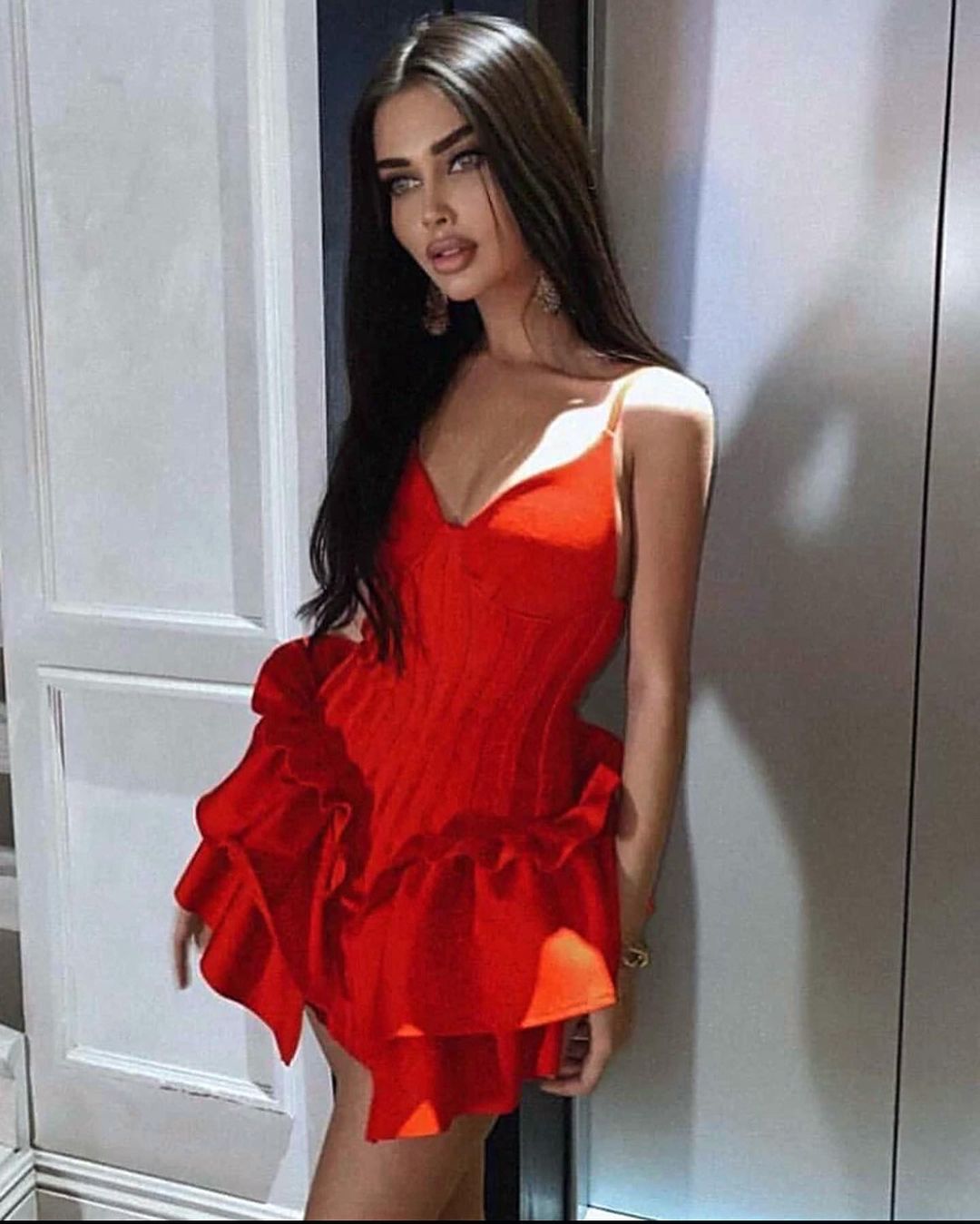 Cute A Line Spaghetti Straps Red Satin Formal Homecoming Dresses 16th Birthday Outfits Graduation Dress Short Mini Hoco Dresses DH2548