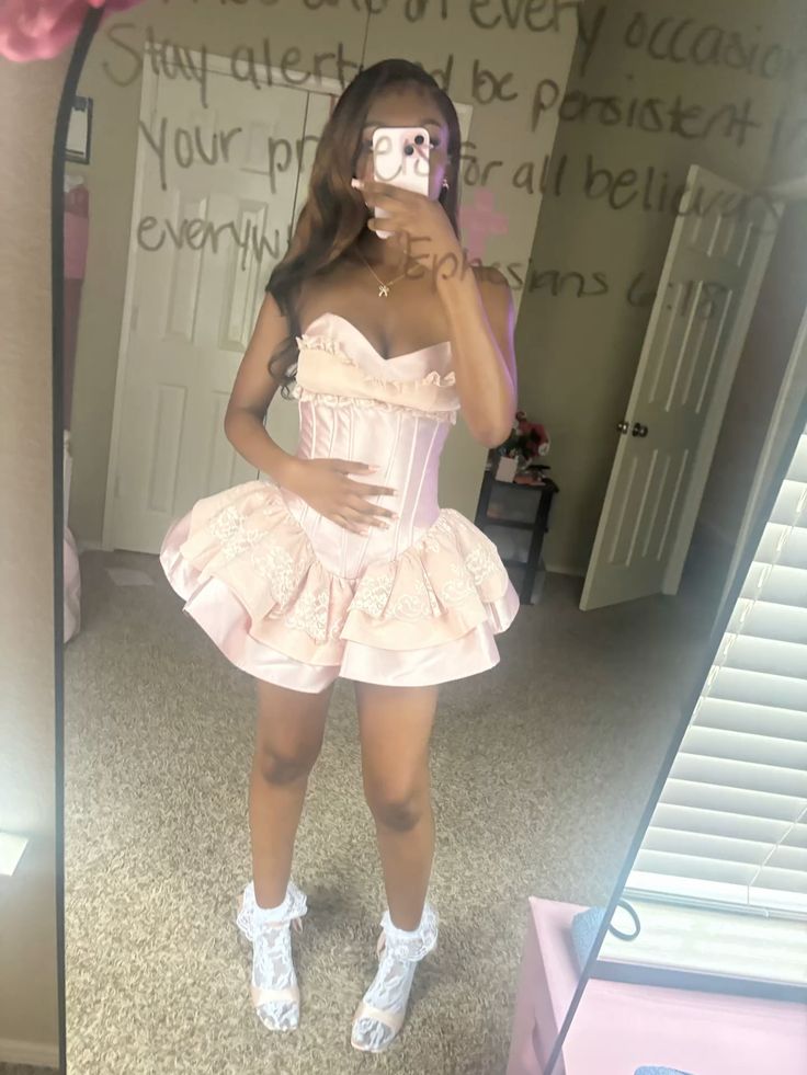 Princess Ball Gown Sweetheart Pink Satin Lace Short Formal 8th Grade Homecoming Dresses Middle School Cocktail Dress Hoco Outfits DH2597