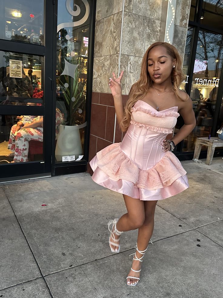 Unique Ball Gown Sweetheart Pink Satin Lace Short Formal 8th Grade Homecoming Dresses Middle School Cocktail Dress Hoco Outfits Inspo DH2604