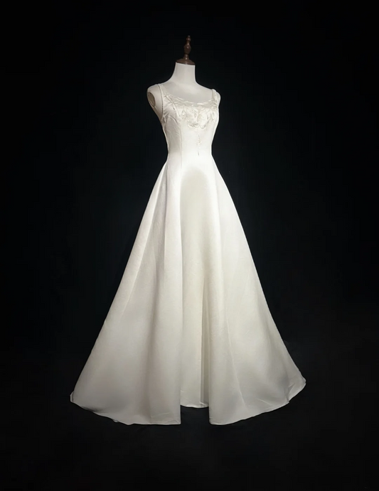 Vintage Bridal Dress Ball Gown Square Ivory Satin Long Wedding Dress Retro Wedding Dresses Modest Wedding Gowns DH2651