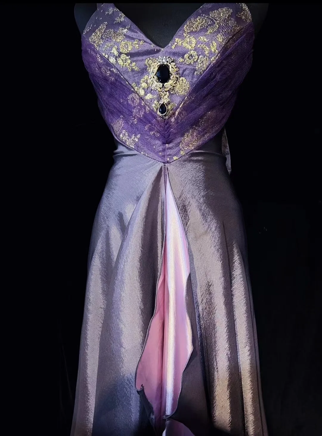 Vintage A Line V Neck Grape Sleeveless Satin Long Prom Dresses Party Dress 18th Birthday Outfits Graduation Dresses DH2652