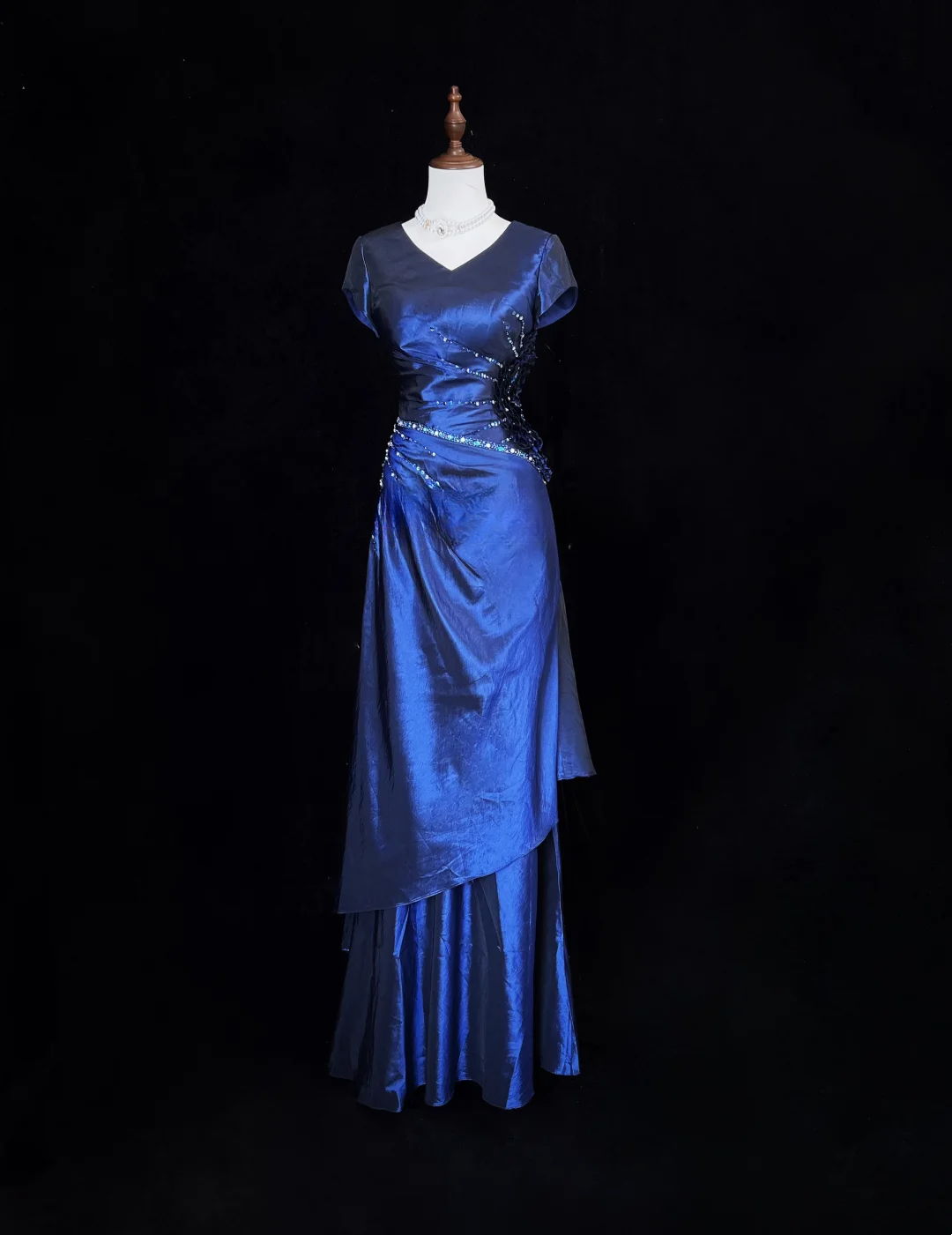 Retro A Line V Neck Navy Blue Short Sleeves With Silver Beads Long Flowers Prom Dresses Party Dress 21st Birthday Outfits Graduation Dresses DH2660