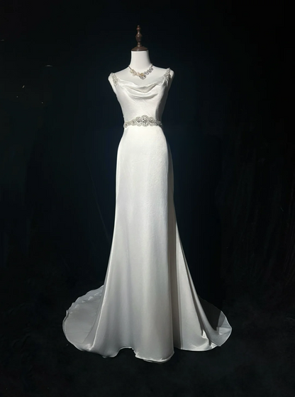 Princess Bridal Dress Mermaid Spaghetti Straps Satin White Beads Long Wedding Dress Retro Wedding Dresses Modest Wedding Gowns DH2665
