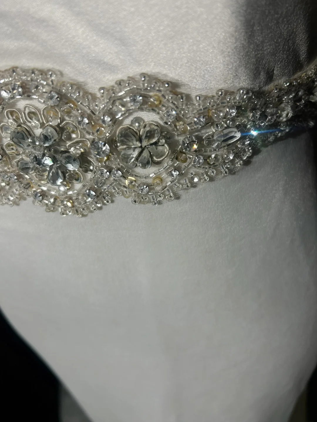 Princess Bridal Dress Mermaid Spaghetti Straps Satin White Beads Long Wedding Dress Retro Wedding Dresses Modest Wedding Gowns DH2665