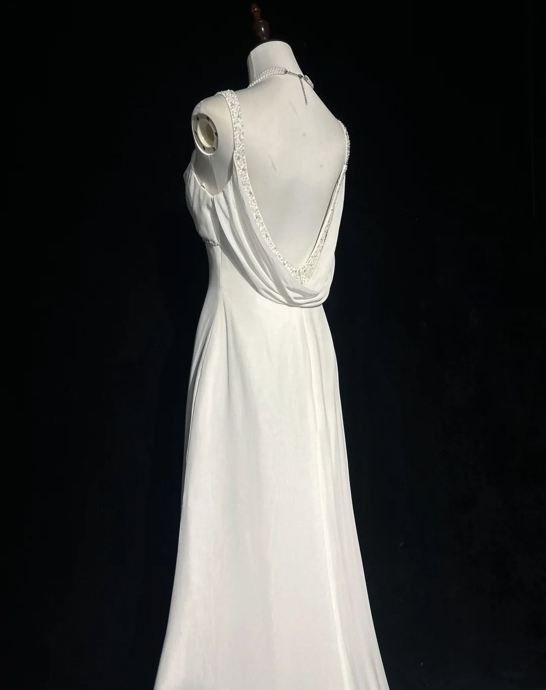 Vintage Bridal Dress Mermaid Spaghetti Straps Backless Chiffon White Beads Long Wedding Dress Retro Wedding Dresses Modest Wedding Gowns DH2669