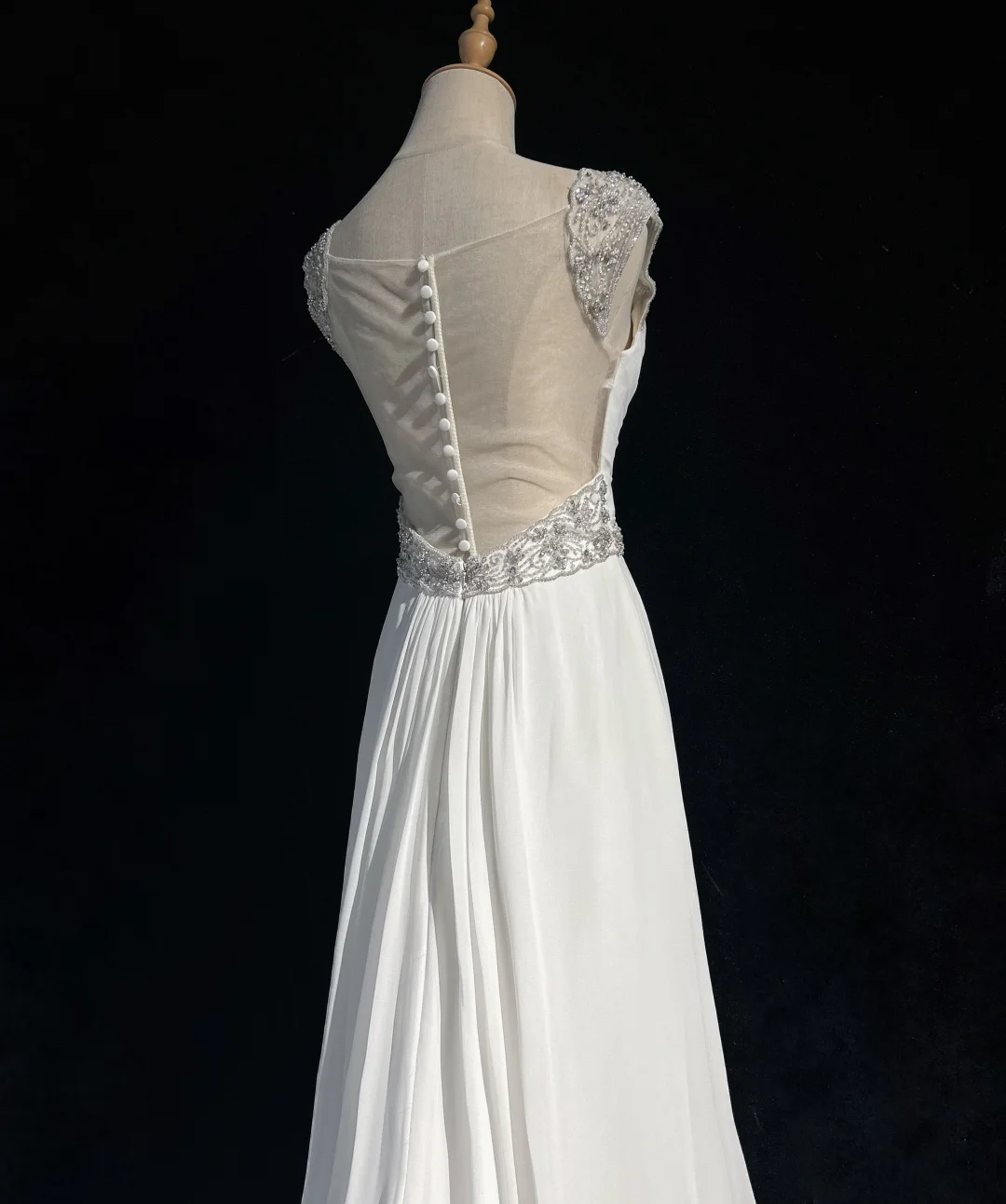 Vintage Bridal Dress A line Sweetheart Chiffon Silver Beads White Long Wedding Dress Retro Wedding Dresses Modest Wedding Gowns DH2678