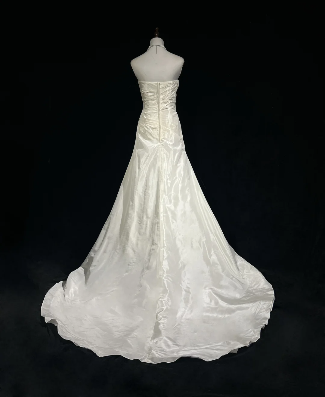 Vintage Bridal Dress Ball Gown Strapless Satin Ivory Long Wedding Dress Retro Wedding Dresses Modest Wedding Gowns DH2680