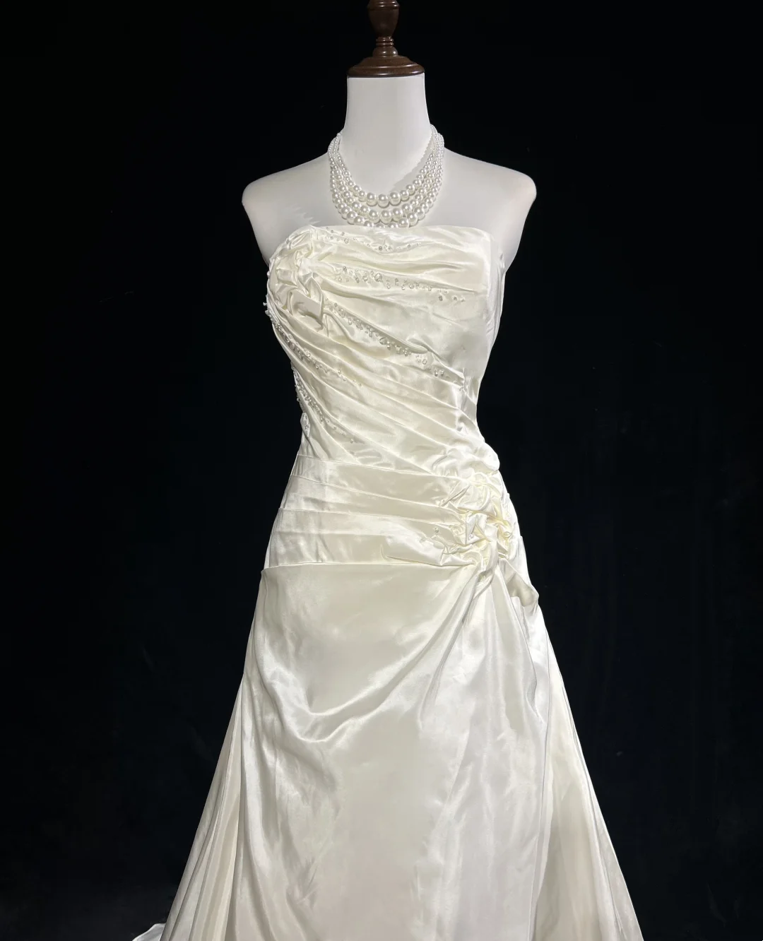 Vintage Bridal Dress Ball Gown Strapless Satin Ivory Long Wedding Dress Retro Wedding Dresses Modest Wedding Gowns DH2680