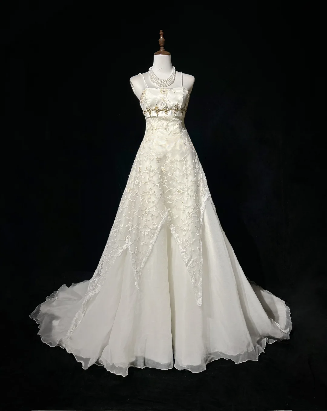 Vintage Bridal Dress Ball Gown Spaghetti Straps Lace Ivory Long Wedding Dress Retro Wedding Dresses Modest Wedding Gowns DH2681