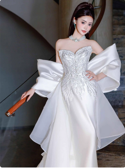 Unique Strapless Sheath Satin Train Wedding Dress Glamour Embroidery Bridal Gown DH2686
