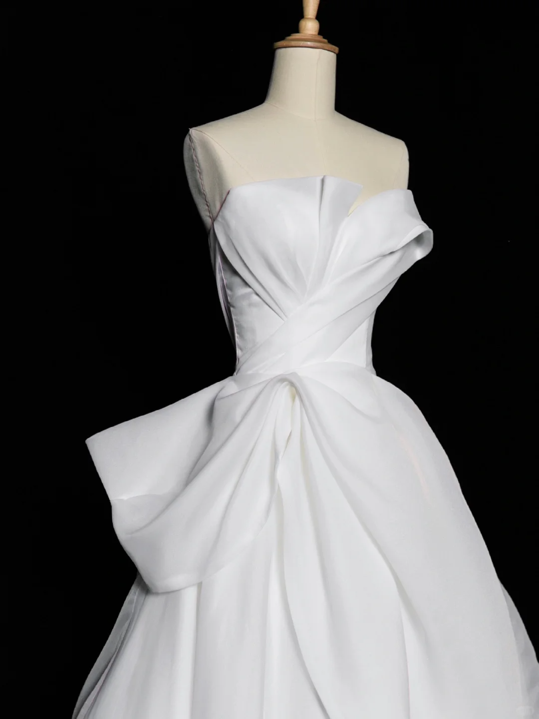 Pretty Wedding Dress Ball Gown Strapless White Long Luxury Wedding Dresses Bridal Gowns Brides Gown DH341