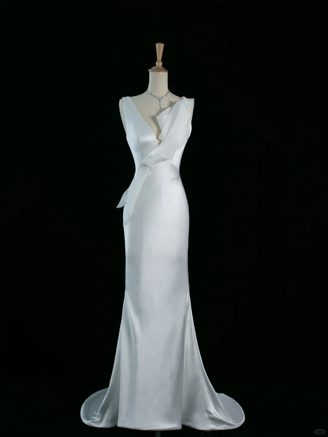 Pretty Wedding Dress Mermaid V Neck White Satin Long Vintage Wedding Dresses Bridal Gowns Brides Gown DH352