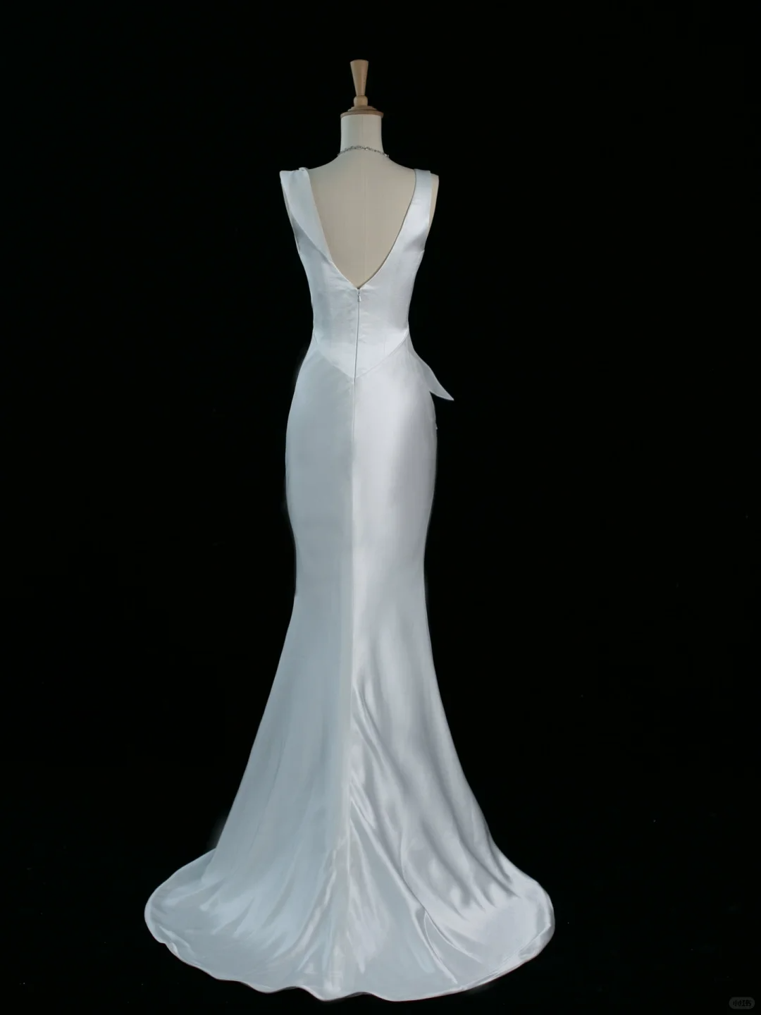 Pretty Wedding Dress Mermaid V Neck White Satin Long Vintage Wedding Dresses Bridal Gowns Brides Gown DH352