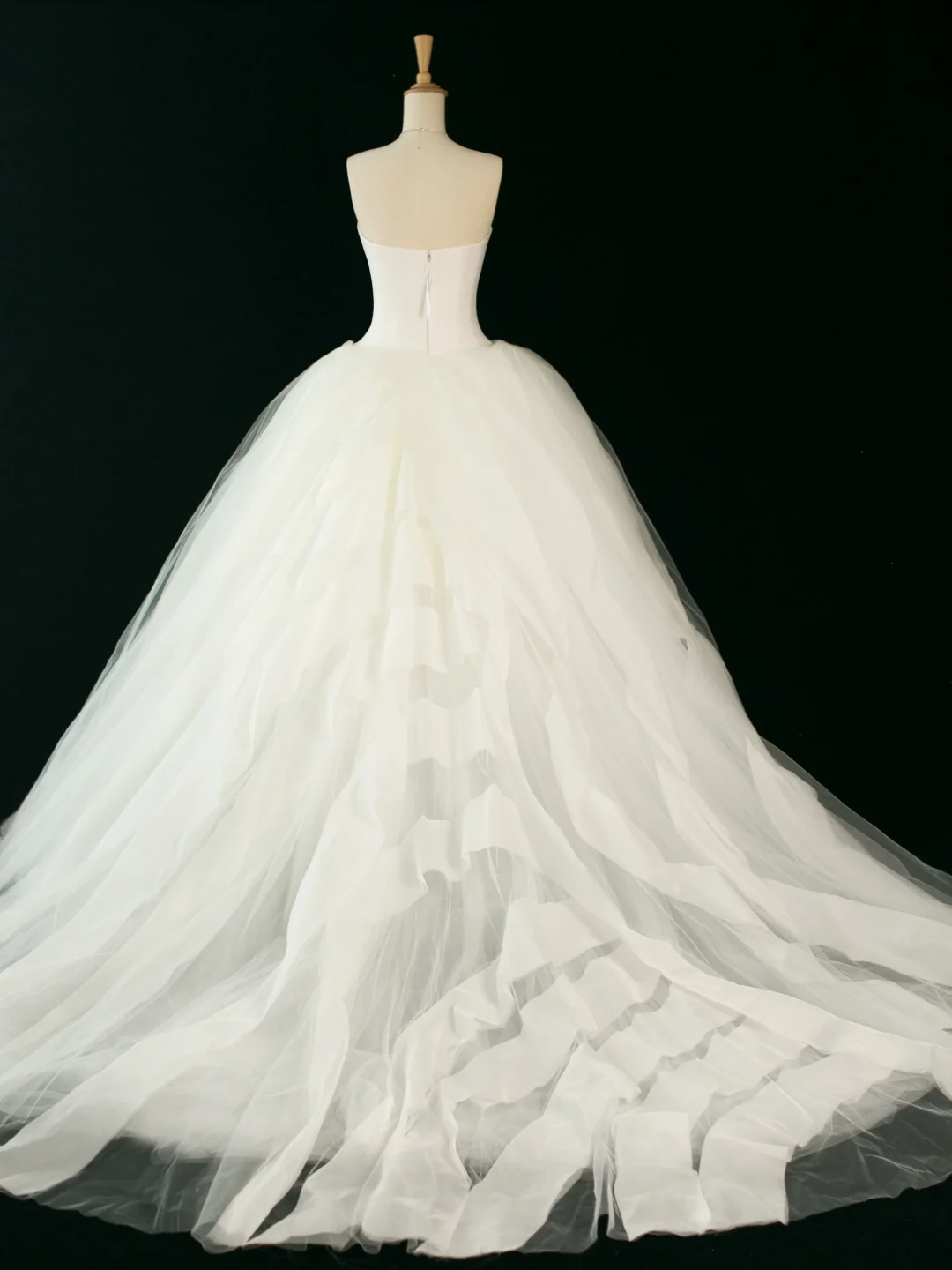 Elegant Wedding Dress Ball Gown Strapless Sleeveless Ivory Summer Long Wedding Dresses Bride Dress Bridal Gowns DH353