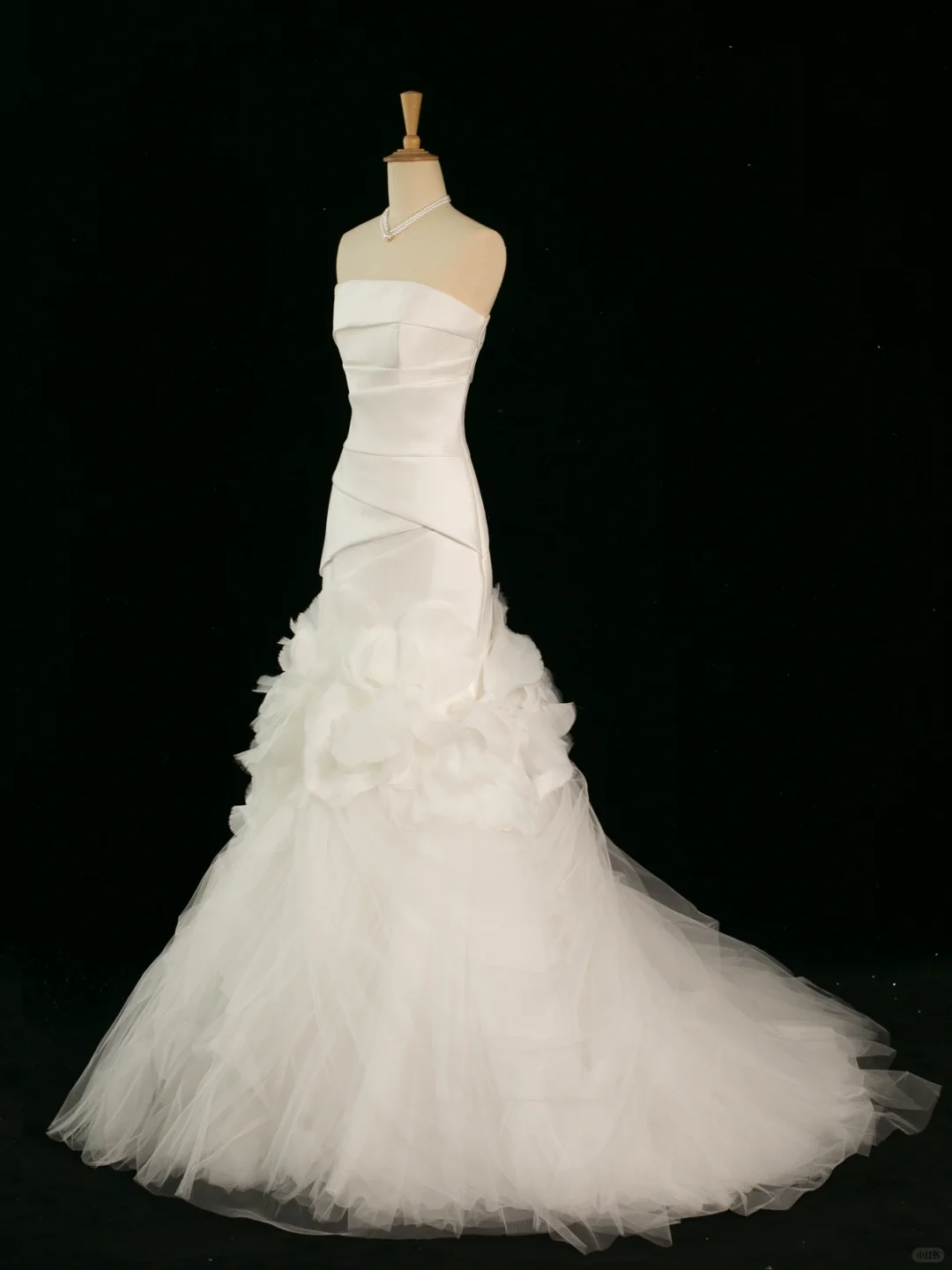 Pretty Wedding Dress Mermaid Strapless Ivory Sleeveless Satin Long Vintage Wedding Dresses Bridal Gowns Brides Gown DH354