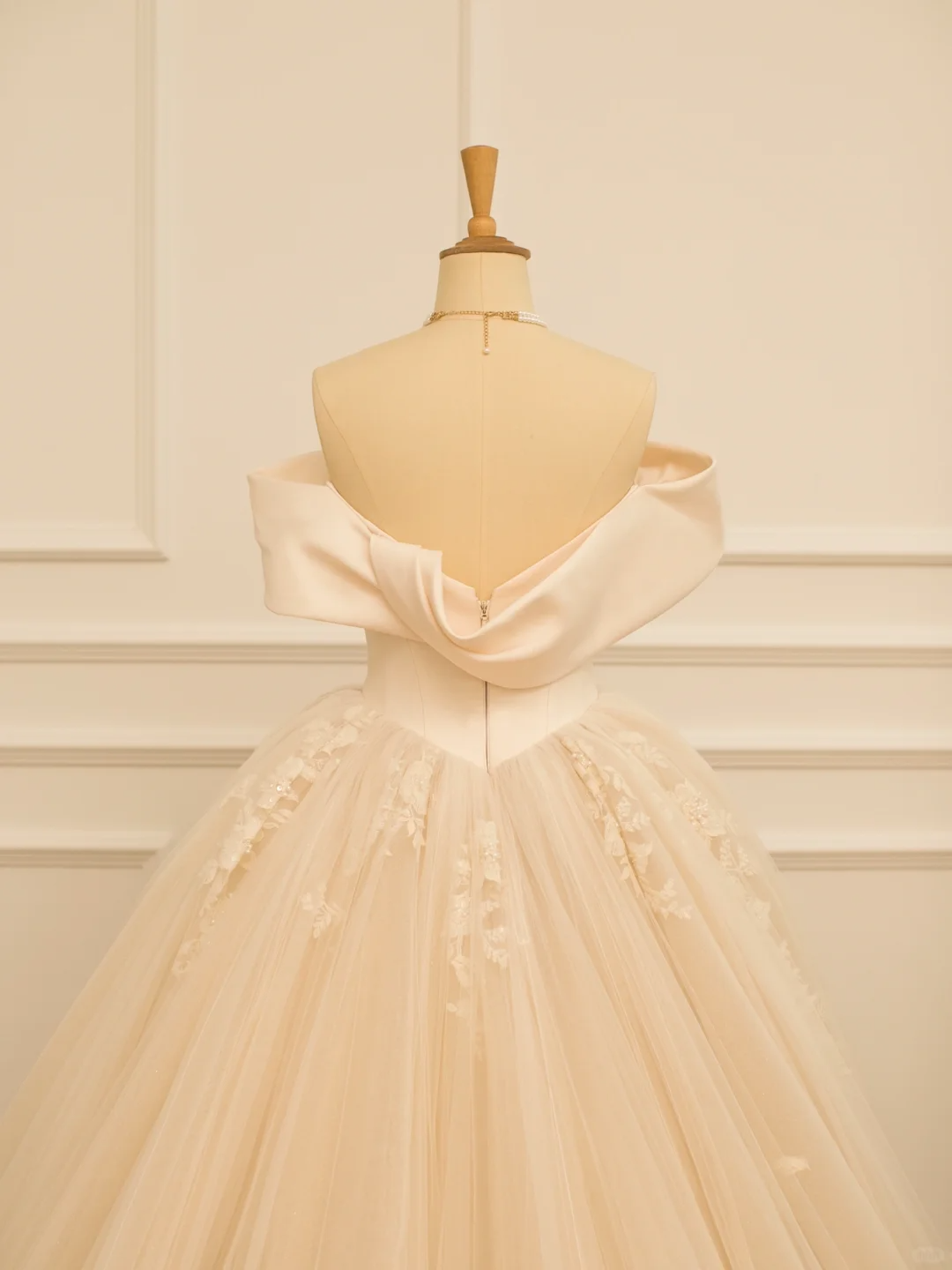 Elegant Wedding Dress Ball Gown Off The Shoulder Short Sleeves Ivory Tulle Summer Long Wedding Dresses Bride Dress Bridal Gowns DH360