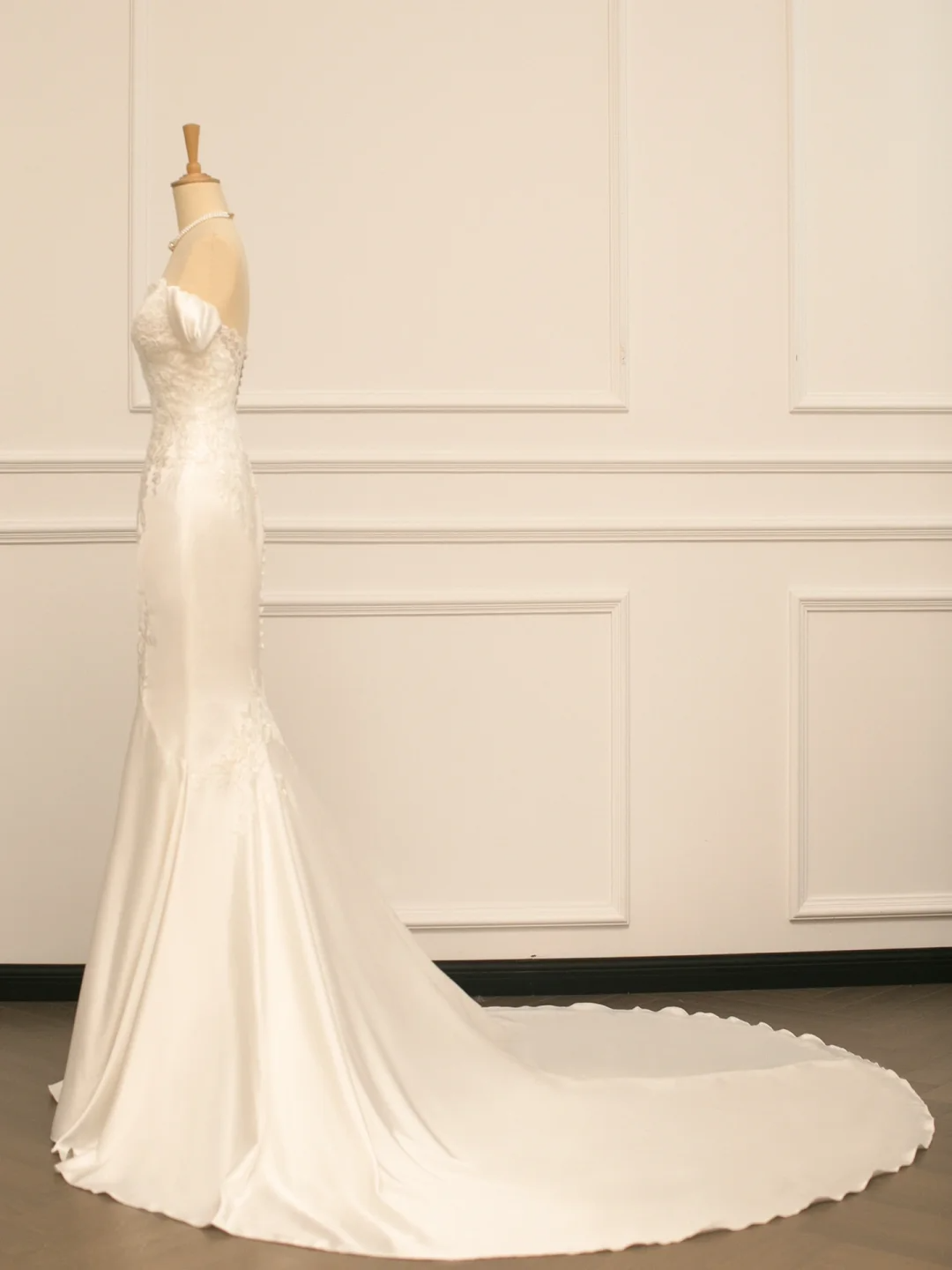 Pretty Wedding Dress Mermaid Off The Shoulder Short Sleeves Satin Long Vintage Wedding Dresses Bridal Gowns Brides Gown DH361