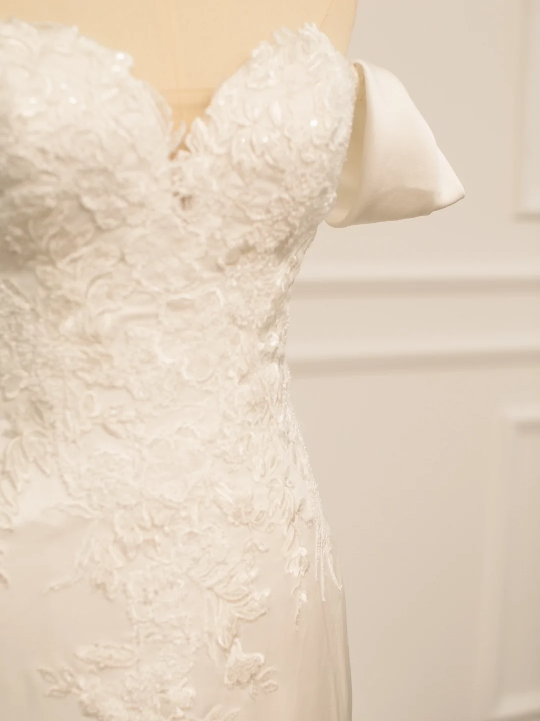 Pretty Wedding Dress Mermaid Off The Shoulder Short Sleeves Satin Long Vintage Wedding Dresses Bridal Gowns Brides Gown DH361