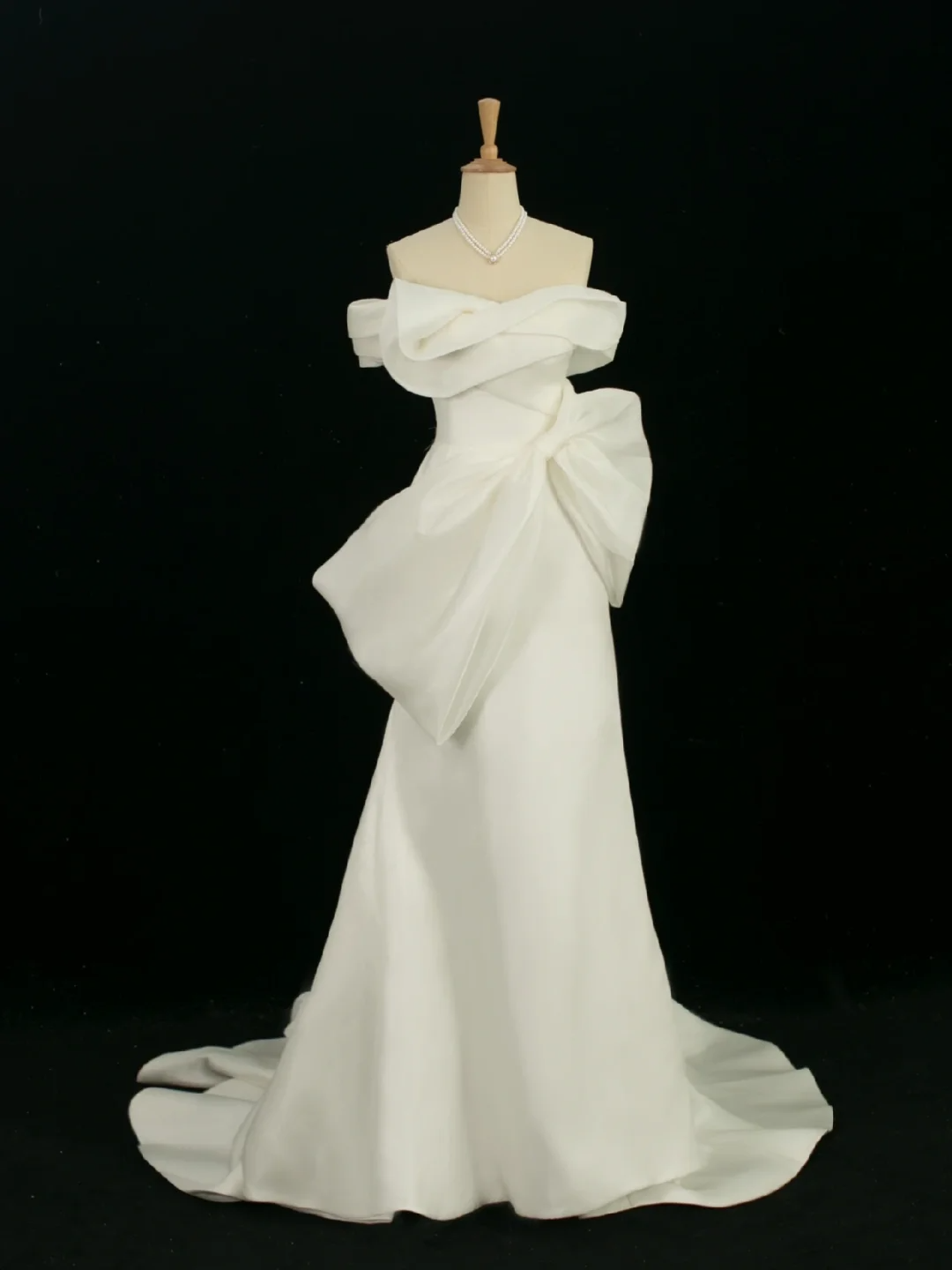 Pretty Wedding Dress Mermaid Off The Shoulder Short Sleeves Satin Long Vintage Wedding Dresses Bridal Gowns Brides Gown DH368