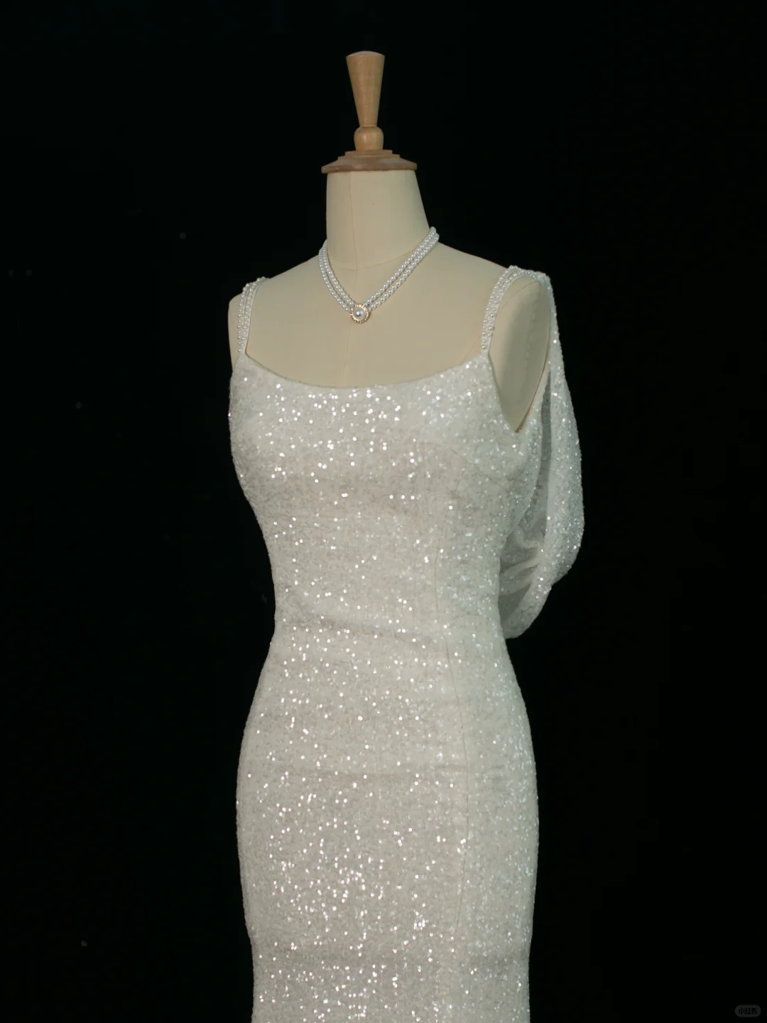 Pretty Wedding Dress Mermaid Spaghetti Straps White Sequin Long Vintage Wedding Dresses Bridal Gowns Brides Gown DH372