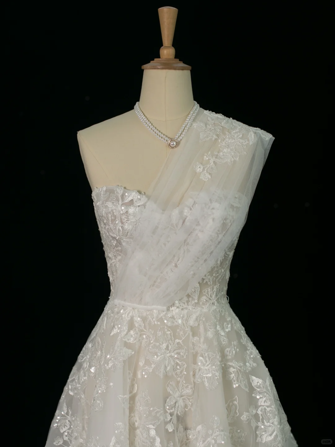 Elegant Wedding Dress Ball Gown One Shoulder Sleeveless White Lace Summer Wedding Dresses Bride Dress Bridal Gowns DH373