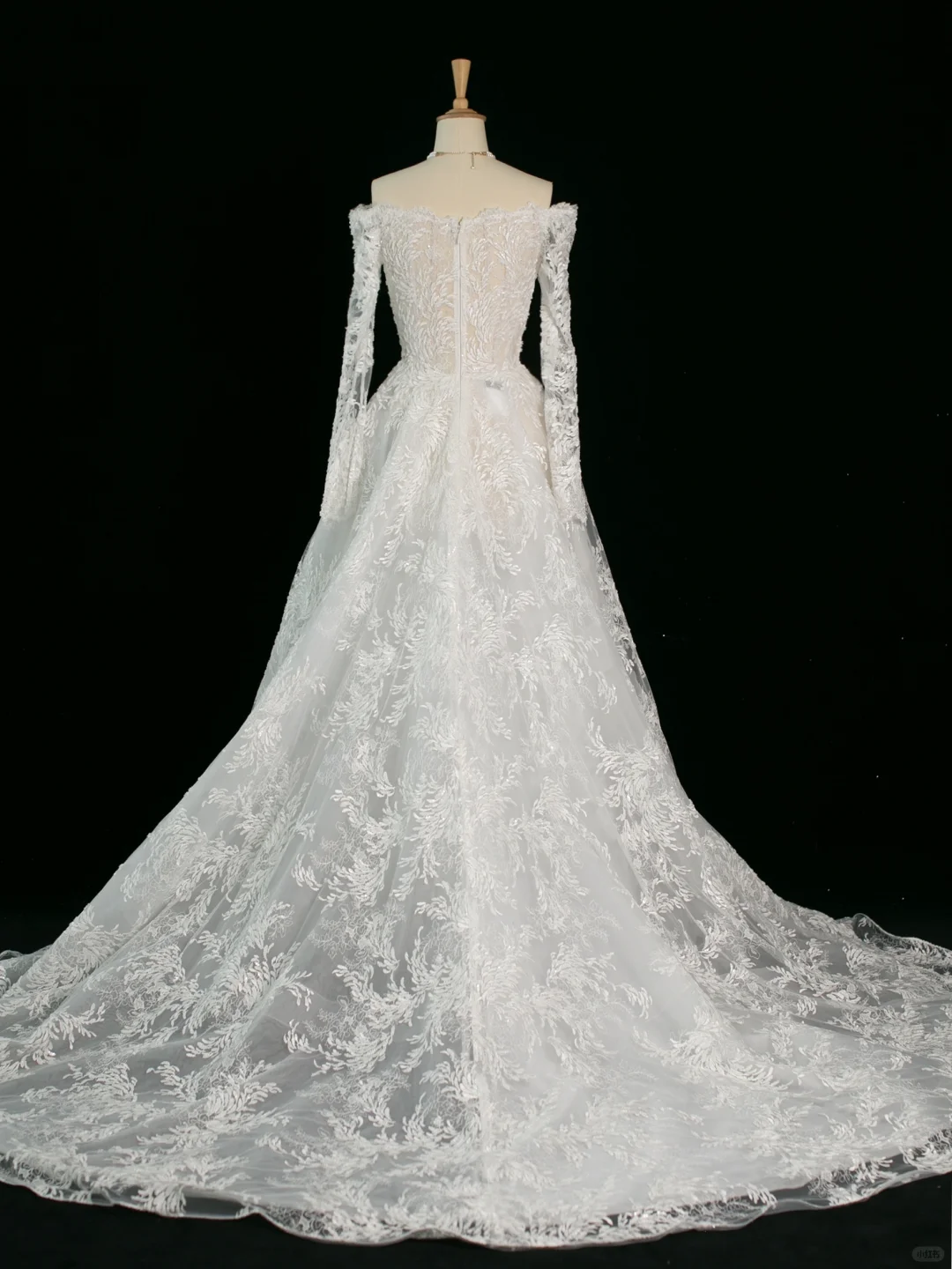 Pretty Wedding Dress Ball Gown Off The Shoulder White Long Sleeves Lace Long Vintage Wedding Dresses Bridal Gowns Brides Gown DH379