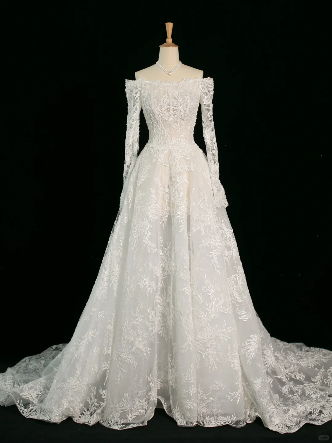 Pretty Wedding Dress Ball Gown Off The Shoulder White Long Sleeves Lace Long Vintage Wedding Dresses Bridal Gowns Brides Gown DH379