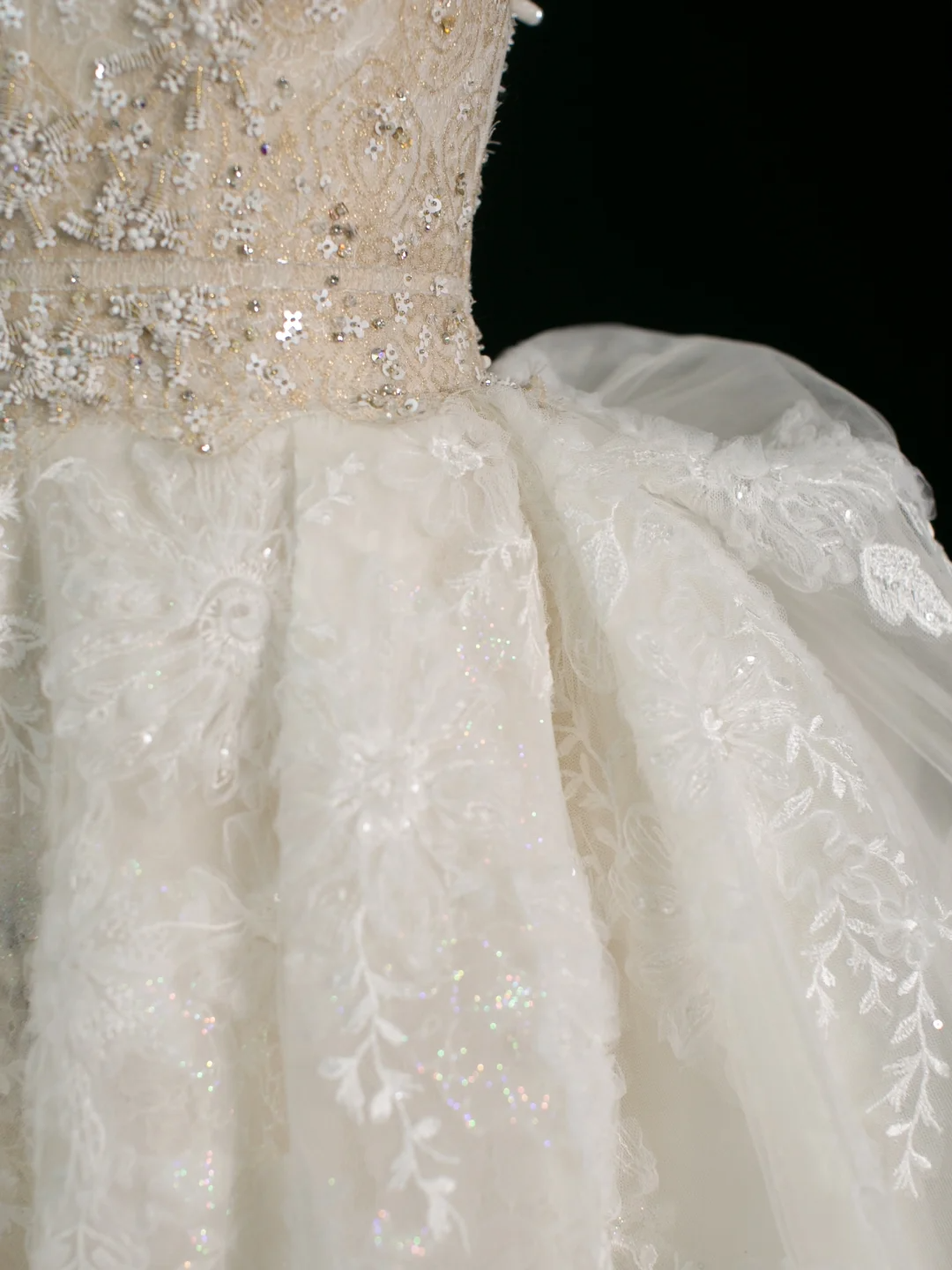 Elegant Wedding Dress Ball Gown Sweetheart Sleeveless White Lace Summer Long Wedding Dresses Bride Dress Bridal Gowns DH381