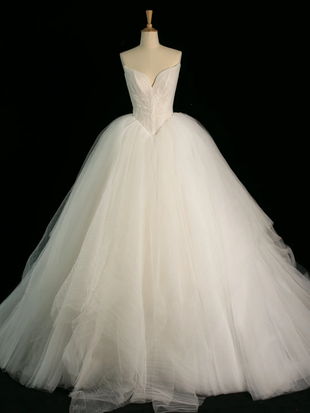 Elegant Wedding Dress Ball Gown Sweetheart Tulle Sleeveless White Summer Long Wedding Dresses Bride Dress Bridal Gowns DH384