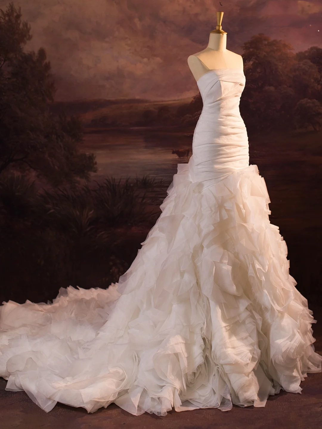 Pretty Wedding Dress Mermaid Strapless Layers Ruffles White Tulle Long Wedding Dresses Bridal Gowns Brides Gown DH406