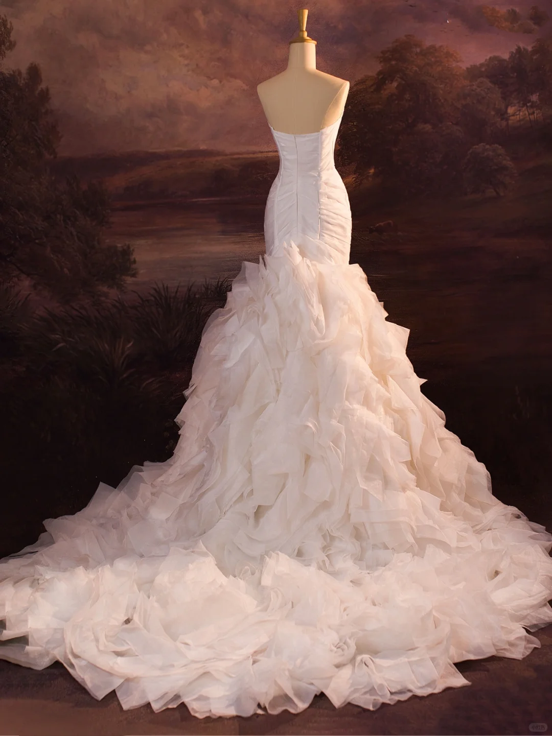 Pretty Wedding Dress Mermaid Strapless Layers Ruffles White Tulle Long Wedding Dresses Bridal Gowns Brides Gown DH406