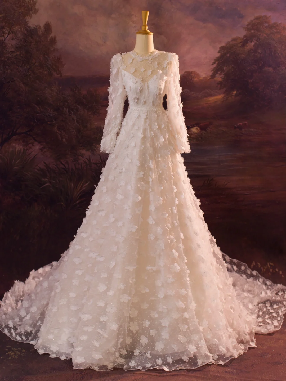 Elegant Wedding Dress Ball Gown Scoop Long Sleeves Tulle Flowers Long Wedding Dresses Bride Dress Bridal Gowns DH412