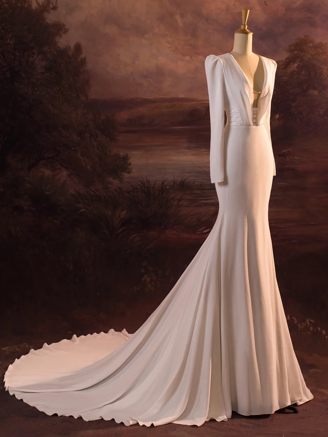 Vintage Wedding Dress Mermaid V Neck White Long Sleeves Backless Satin Long Wedding Dresses Bridal Gowns Brides Gown DH413
