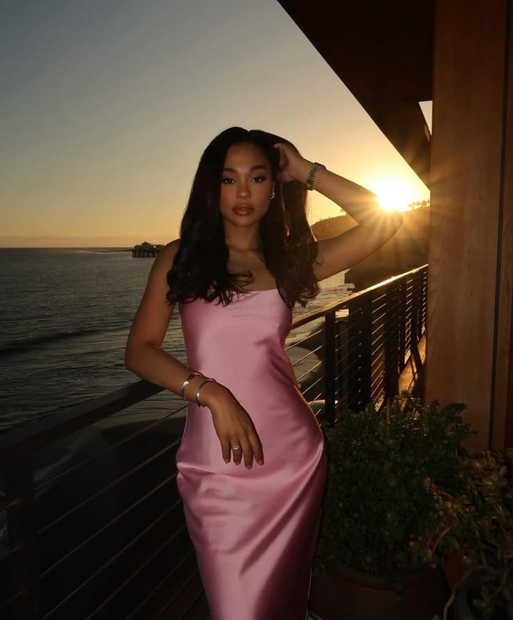 Elegant Sheath Spaghetti Straps Pink Satin Long Prom Dresses Party Dress Summer 20th Birthday Outfits 18th Birthday Dresses DH482