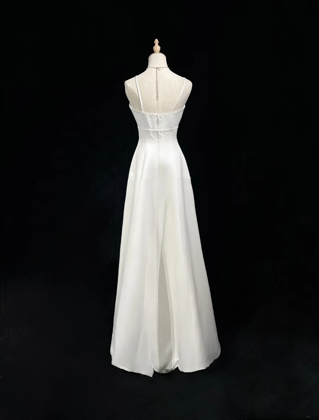 Vintage Wedding Dress A line Spaghetti Straps White Satin Sleeveless Long Vintage Wedding Dresses Bridal Gowns Brides Gown With Cape DH524