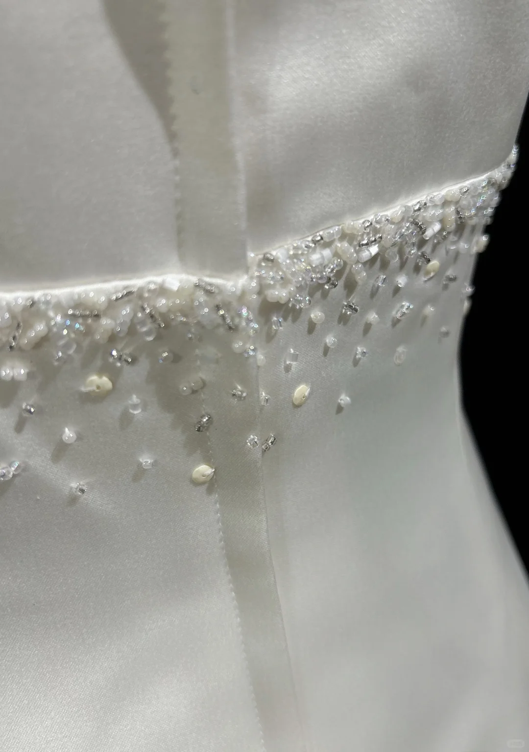 Vintage Wedding Dress A line Spaghetti Straps White Satin Sleeveless Long Vintage Wedding Dresses Bridal Gowns Brides Gown With Cape DH524