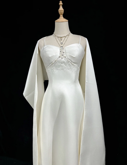 Vintage Wedding Dress A line Spaghetti Straps White Satin Sleeveless Long Vintage Wedding Dresses Bridal Gowns Brides Gown With Cape DH524