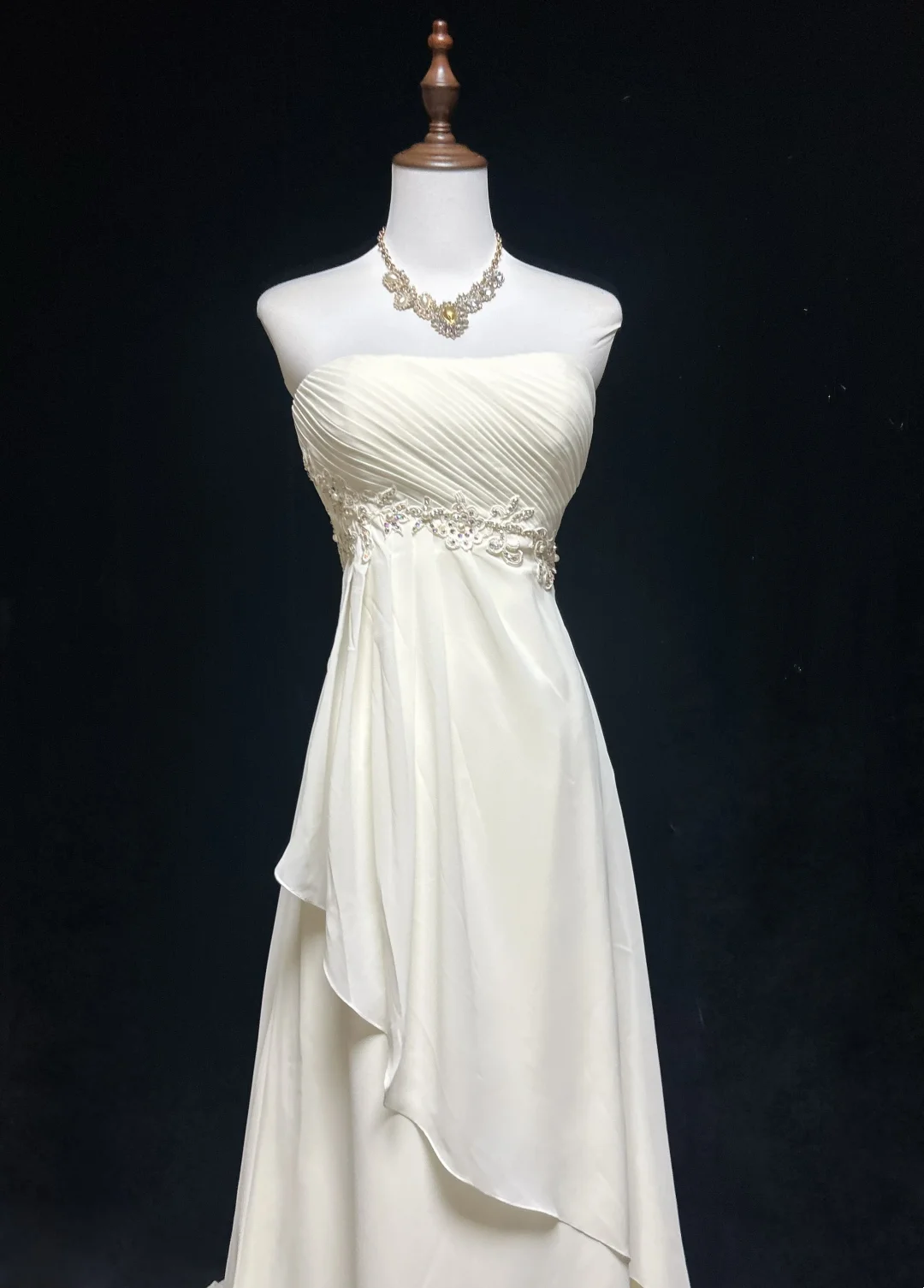 Vintage Wedding Dress A line Strapless Chiffon White Sleeveless Long Beach Wedding Dresses Bridal Gowns Brides Gown With Beads DH540