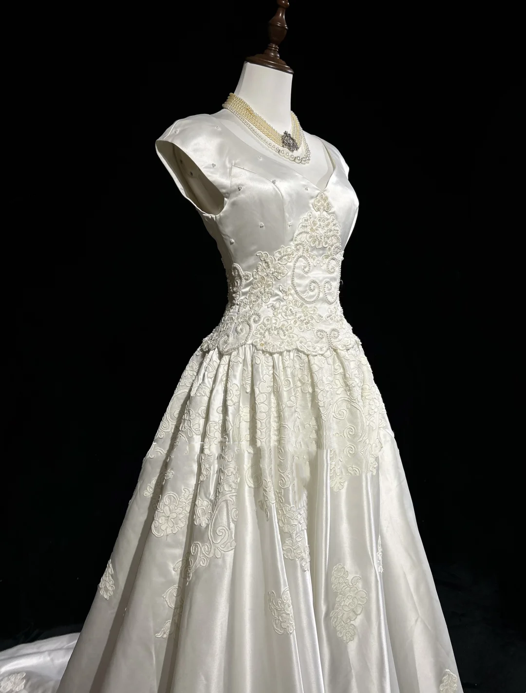 Vintage Wedding Dress 1950s 1940s Ball Gown V Neck Lace White Long Wedding Dresses Bridal Gowns Brides Gown DH541